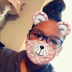 Meet your Posher, Abigail